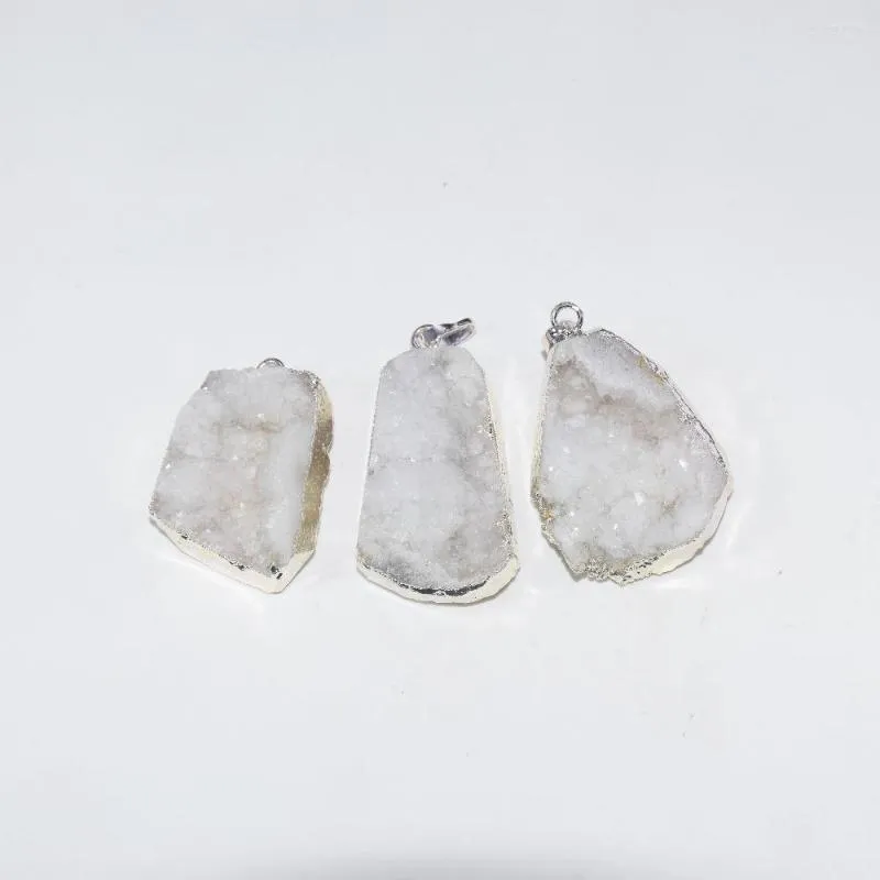 Hangende kettingen rauwe witte kristalkwarts druzy steen voor ketting charmes 5 pc lot sieraden maken grote geode drusy edelsteen vrouwen accessoires