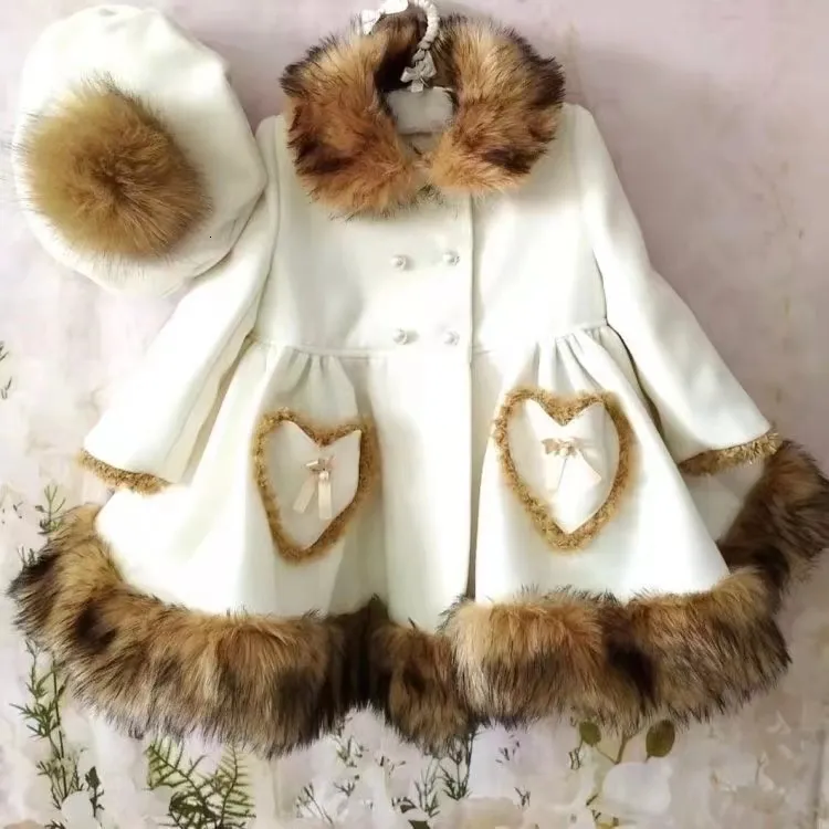 Coat 1 12y Baby Girl Autumn Winter Handmand anpassade Real Fur England Spanish White Princes till jul Casual 221130