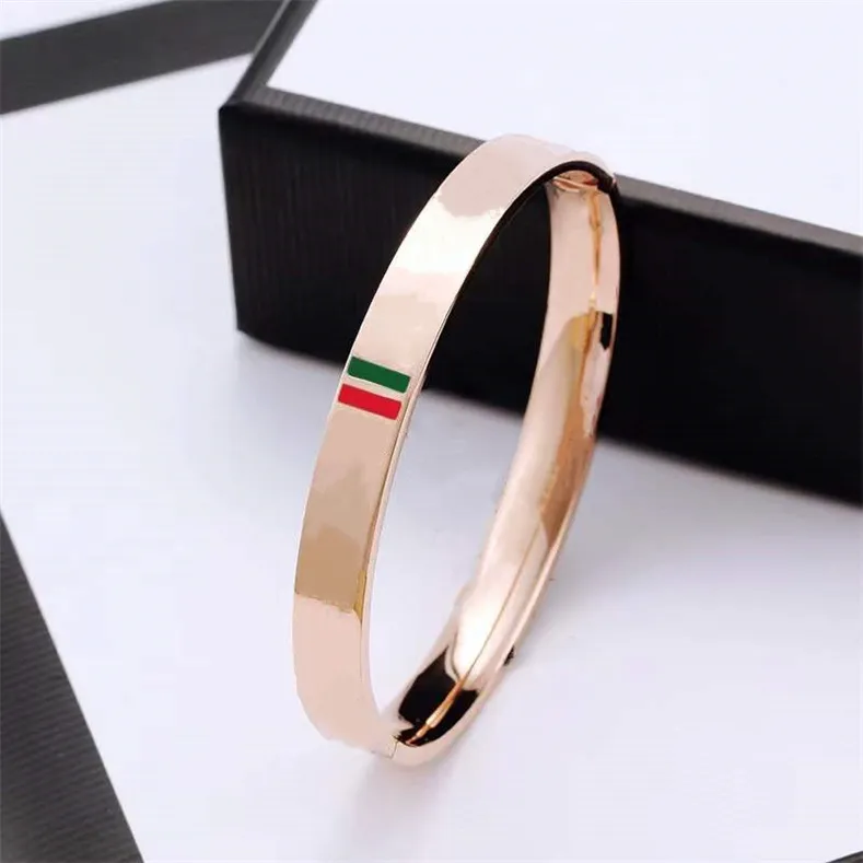 Fashion Love Bangle Designer armbanden Luxe sieraden vrouwen Bangels klassieke titanium stalen legering vergulde ambachtelijke kleuren goud/zilver/roos vervaagt nooit allergisch