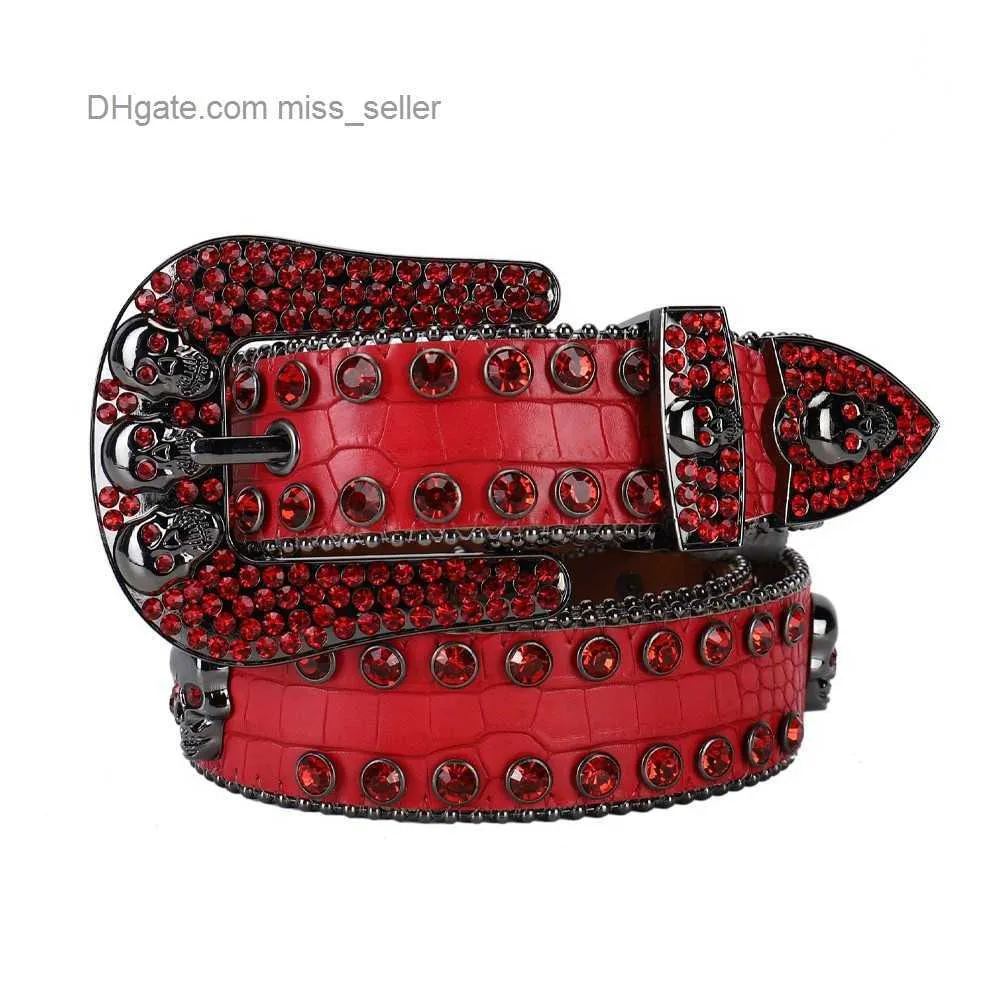 2022 Designer Belt BB Simon Belt Mäns och kvinnors universella nitar Zinklegering Skull Little Crocodile Pattern Personlighet Street Fashion