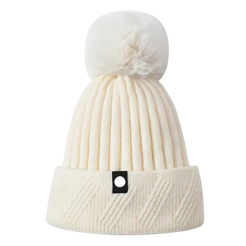 lu02ラベルニットビーニーハット冬のソリッドカラーボンネットビーニー帽子は暖かくなります
