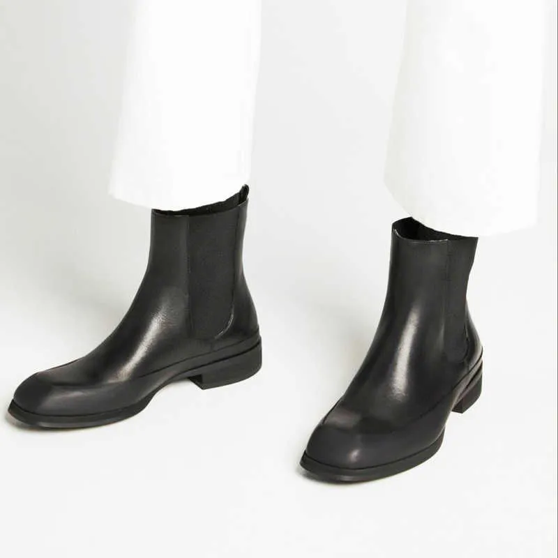 Pełny rząd Skórzana kwadratowa głowa o niskim obcasie Chelsea buty Elastyczne rękaw Czarne krótkie buty