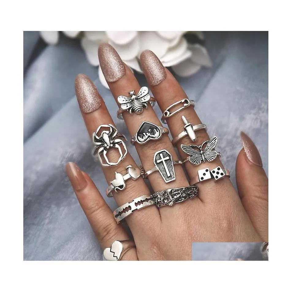 Bant Yüzük Moda Takı Knuckle Ring Seti Retro Love Butterfly Örümcek Mushroon Kalp Arı Çapraz Geometrik İstifleme Halkaları MIDI SETLER DHAQE