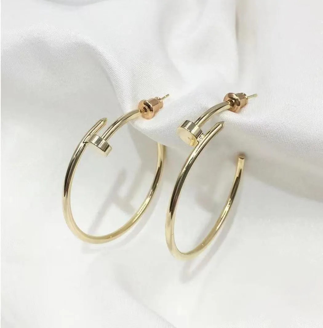 2022 New Luxury Hoop earring for woman High Quality 18K Gold Nail Earrings European Fashion Designer Jewelry Gifts9137820