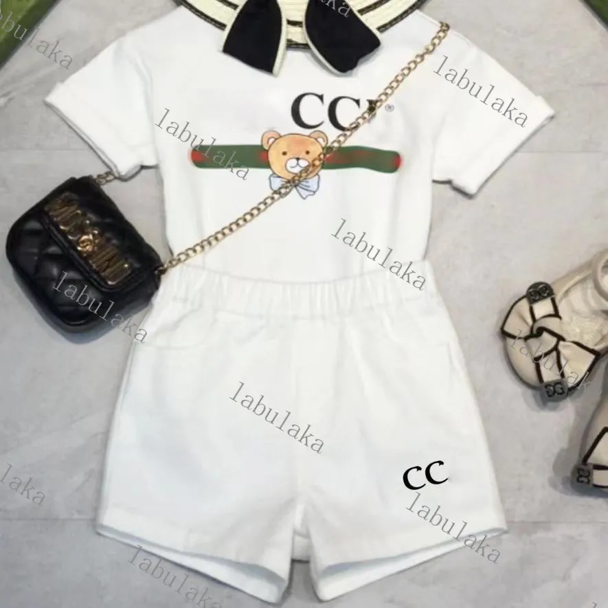 高級デザイナー服セット子供 Tシャツ白モノグラムショートファッション英国ファッションブランド夏の子供の宝物と女の子綿ツーピース