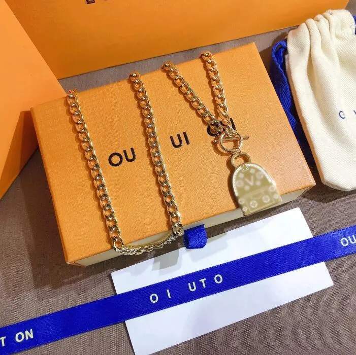 Luxuriöse 18-Karat-vergoldete Halskette Beliebte Marke Halskette mit ovalem Anhänger Designer-Schmuck Lange Kette High-End-Design-Accessoires Ausgewählte Liebhaber Familiengeschenk X408