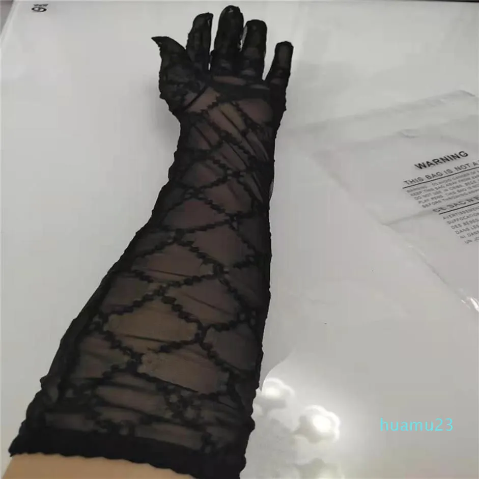 Fashion long Lace Bride Bridal Gloves Wedding Gloves Crystals Wedding Accessories Lace Gloves for Brides five Fingerless Wrist 25