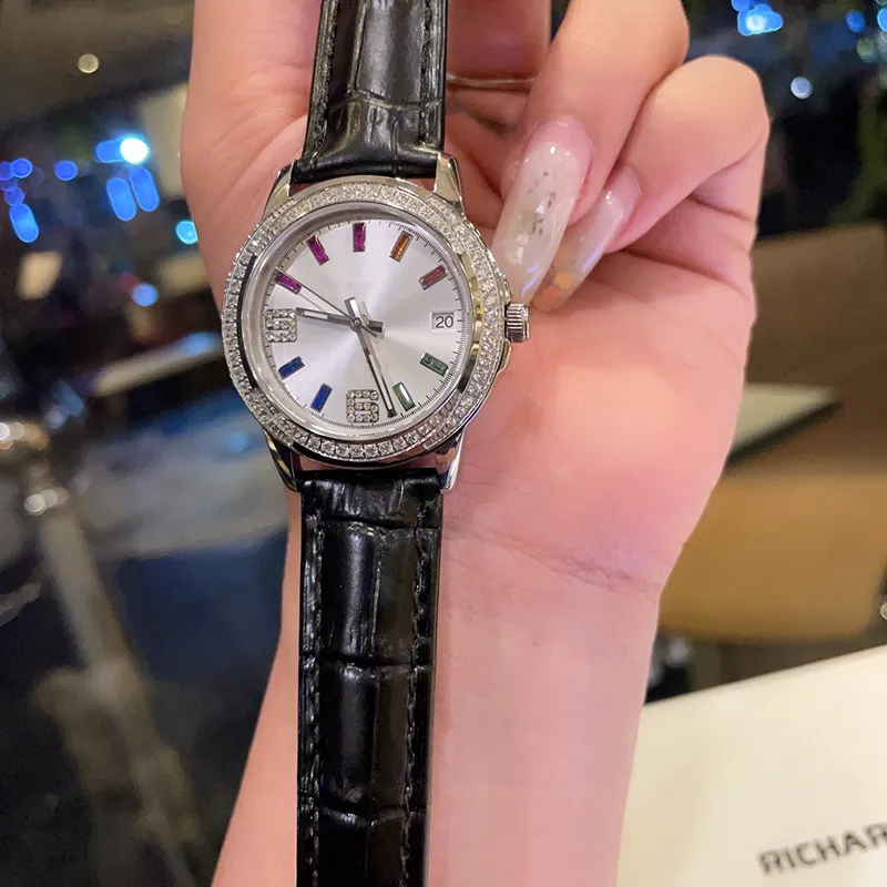 Women Watches Quartz Movement Watch Fashion Wristwatches Stainless Steel Leather Strap Montre de luxe Business Design Diamond Bezel 35mm
