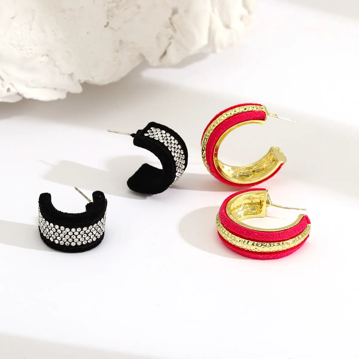 Lady Temperament Full Crystal Suede Earrings C Shaped Earrings Exaggerated Personalized Leather Round Circle Hoop Earring