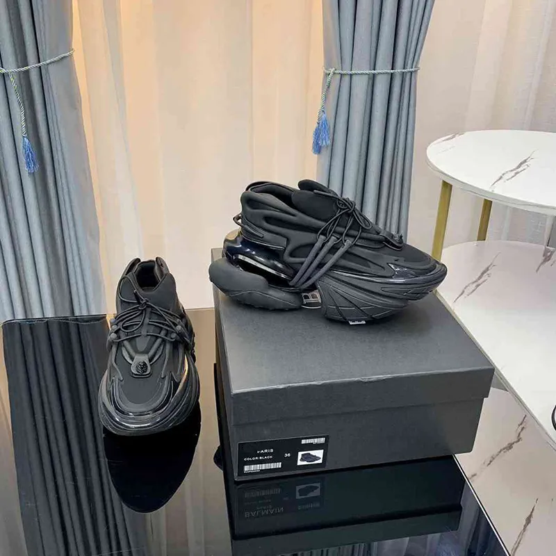 Modischer Raumschiff-Weltraumschuh, Bullet-Schuhe, ultradicke Sohle, Ufo-Form, ganz in Schwarz, 2022, neuer Frühling und Sommer, Herren- oder Damen-Outdoor-Walking-Sneaker