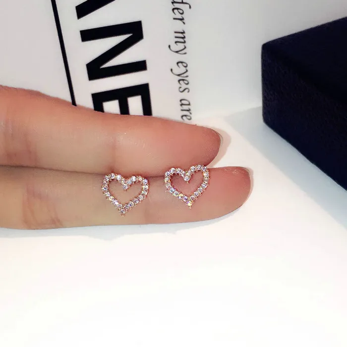 Design Earring Love shaped small diamond Stud earrings femininity Versatility simple super fairy exquisite ear jewelry