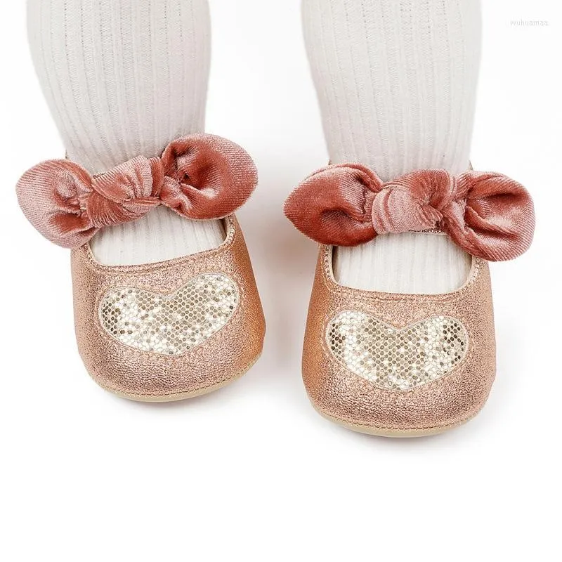 Premiers marcheurs été PU cuir Bowknot né bébé chaussures enfant en bas âge filles à semelles souples antidérapantes décalées avant chaussures pour enfants mignon Prin