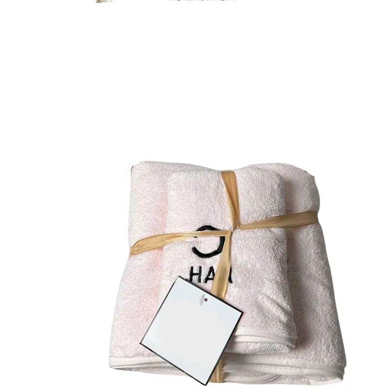 Tasarımcı banyo havlu seti mercan kadife moda havlu mektup yüz havlu lüks yıkama emici erkek kadın unisex pamuklu bezler havlu