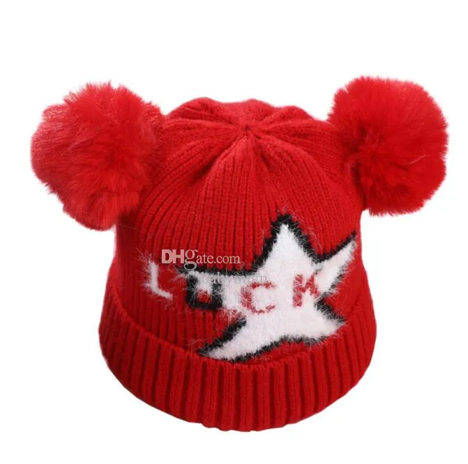 Cappello invernale da bambino in maglia Cappello da designer di marca Cappelli morbidi da berretto con pompon Big Ball Bobble Pom Poms Cappelli in lana d'angora doppio strato spesso caldo cappellino fortunato per neonati