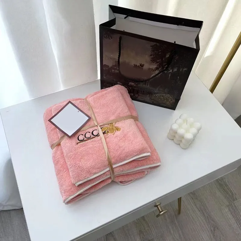Дизайнерский набор банных полотенец Coral Velvet Модные полотенца Письмо Полотенца для лица Роскошная стирка Абсорбент Мужчины Женщины Унисекс Ткани Полотенце Home Decor
