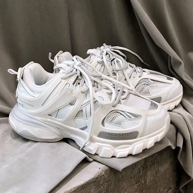 Scarpe sportive firmate sale