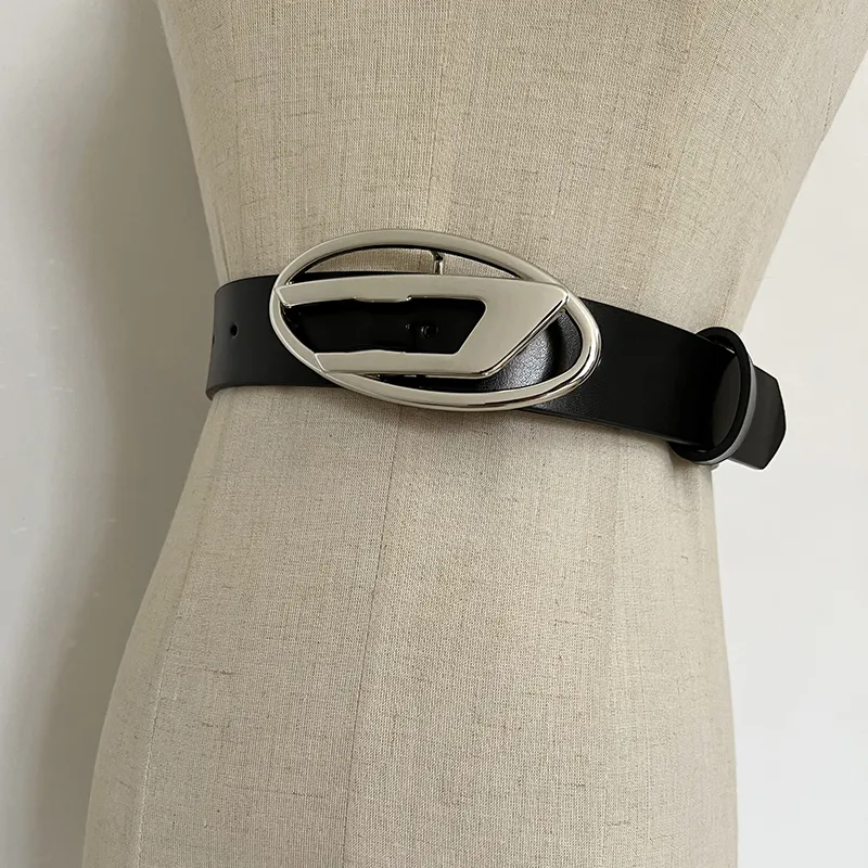 D Letters Belt Fashion Real Leather Bell Belt Bredd 3,3 cm l￤ngd 98 cm m￤n Kvinnor Stylish Designer B￤lten