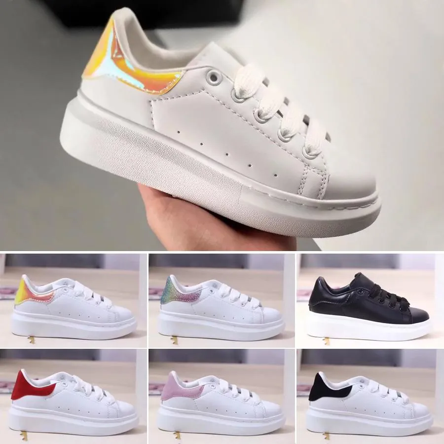 2022 Spädbarnsdesigner Barnskor För pojkar Flickor Sneaker annan Tjockbottnad Vit Svart Röd Boby Toddler Casual Sneakers storlek 24-35