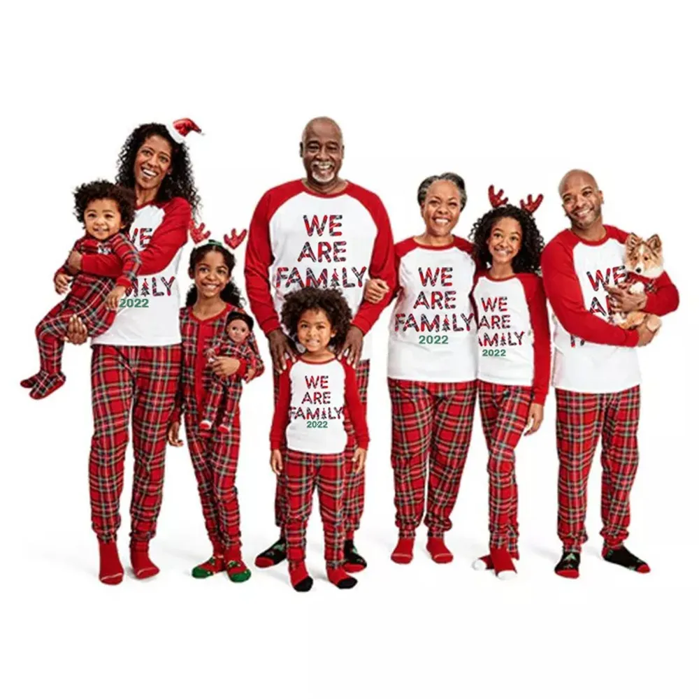 Startseite Kleidung Plus Size We Are Family Christmas Passende Nachtwäsche-Pyjamas Rote Plaids-Sets 221202