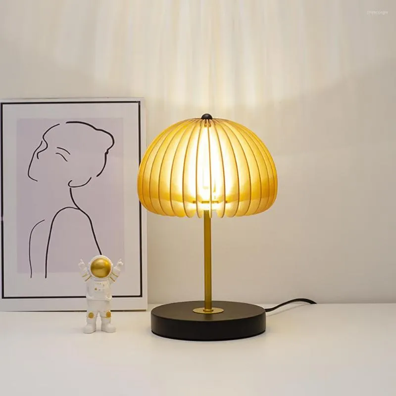 Lampy stołowe nordycka lampa dyniowa japońska retro sypialnia USB wtyczka kreatywna homestay drewniane oświetlenie artystyczne