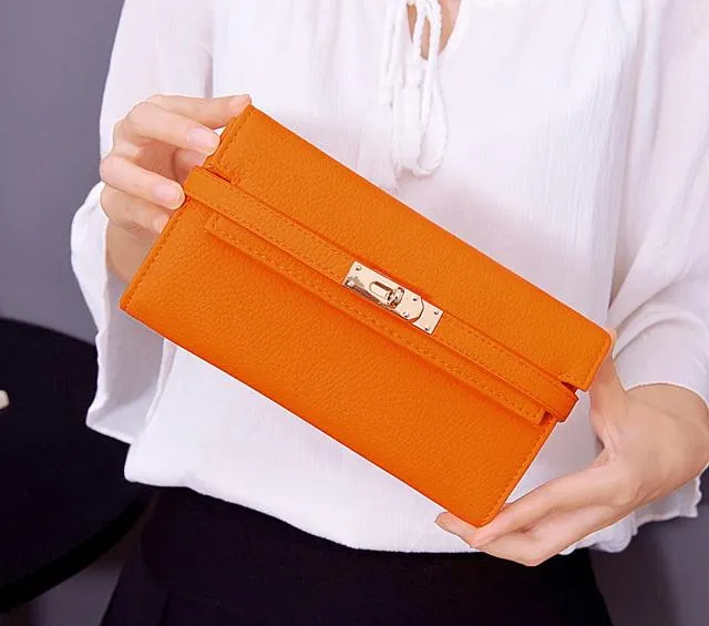 Nieuwe vrouwen vergrendelen lange stijl Designer Wallets 2023 Lady Telefoon Portemonnees vrouwelijke mode multi -kaartkoppels zwart/roze/oranje/lichtgrijs