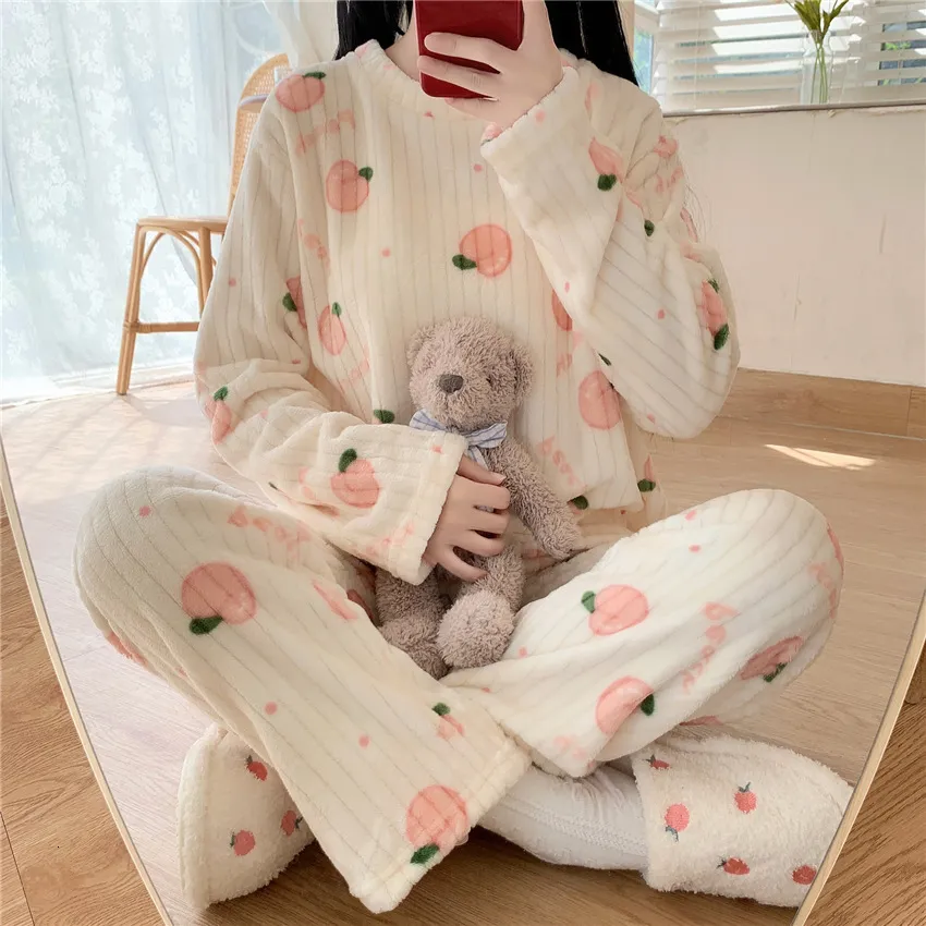 home clothing Womens Autumn Winter Warm Pajamas Pants Set Flannel Thick Korean Fleece Sleepwear Female 2 Pieces Velvet Pajama Woman Home Suit 221202