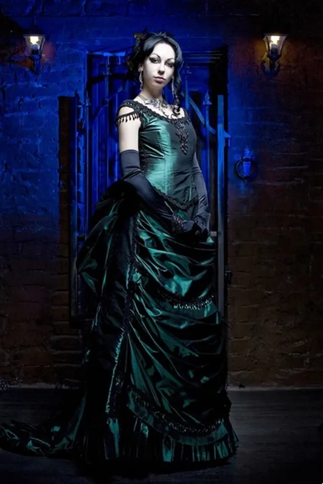 Emerald green victorian dress cheap