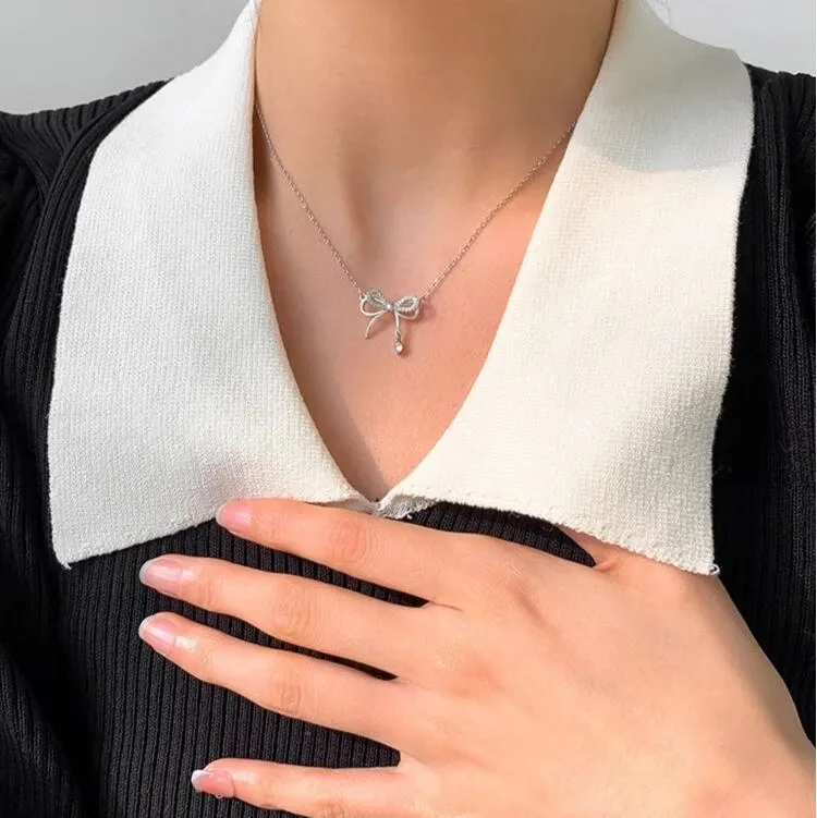 2022 Korea Fashion Bowknot Pendant Necklace Clavicle Chain Women Trendy Shiny Rhinestone Crystal Jewelry Temperament Party Gifts