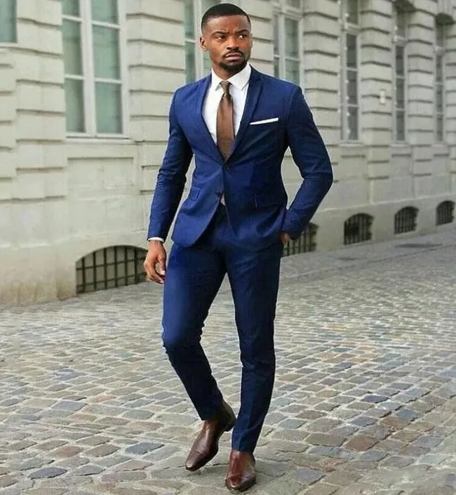 New Navy Blue Men Wedding Tuxdos Notch Label Slim Fit Groom Tuxedos Exclude Men Jacket Jacket Blazer 2 قطعة سروال