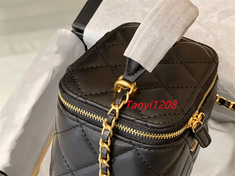 Classic Black Mini Shoulder Bags Designer Handbags Tiny Purse Trend Leather Quilted Crush Vanity Case With Chain Crossbody Bag Lady Clutch Purses