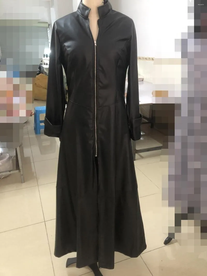 Casacos femininos de couro feminino 2022 Modelos de casacos femininos de moda feminina Stand colar zíper