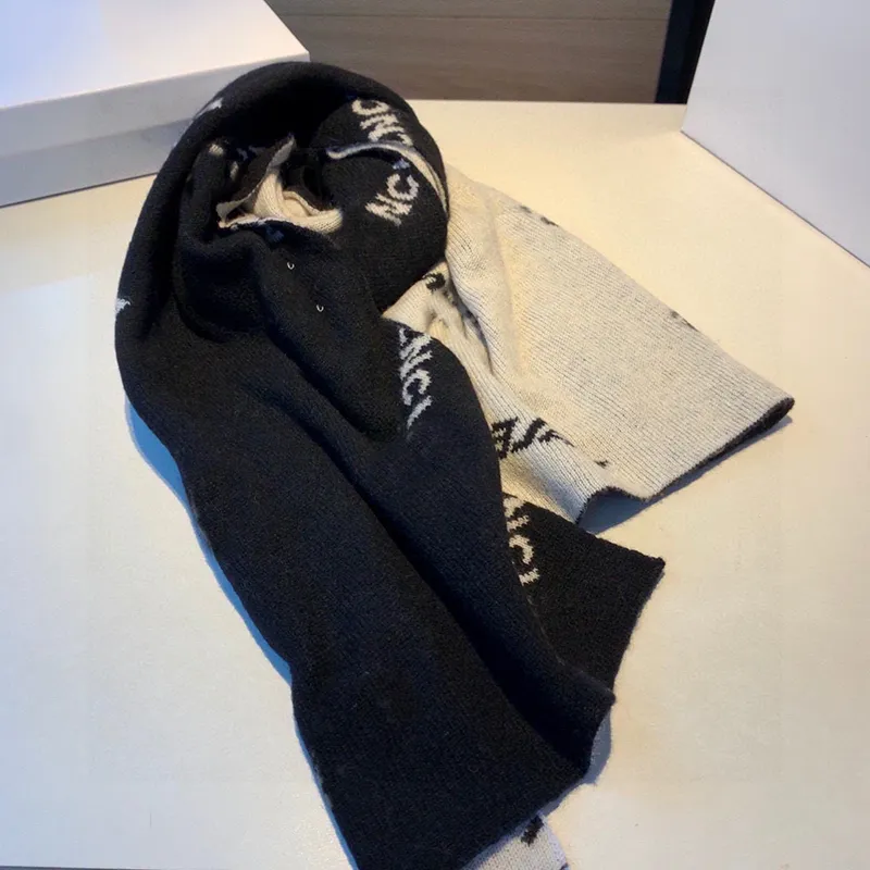 Luxury Designer Cashmere Scarf Brand Classic Flowers Designers Pashmina Scarfs Mens Scarves Luxurys Fashion Women Black White Scar8353195