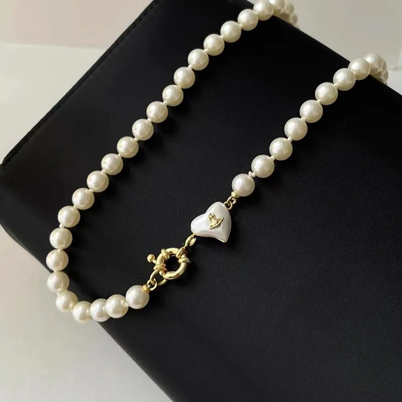 famous British designer pearl necklace choker chain letter-v pendant necklace 18K gold plated 925 silver titanium jewelry for women mens wedding Christmas gift