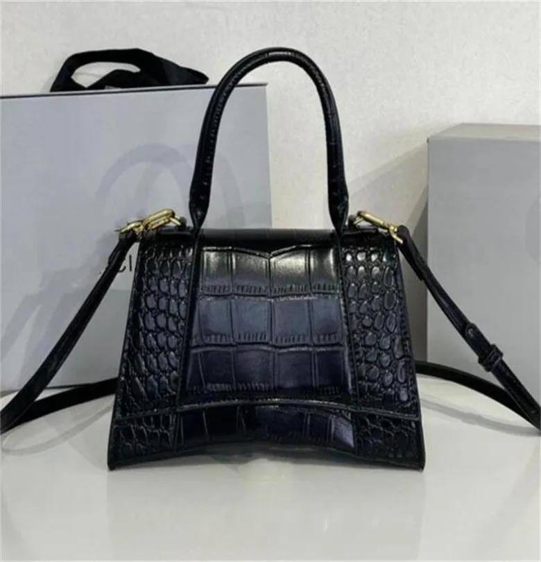 Luxury Evening Bags Designers Handväska Bag Axel crossbody Purse Alligator Half Moon Ryggsäck Letters Shopping Tote Hasp dragkedja Pocket Crocodile Women Purse