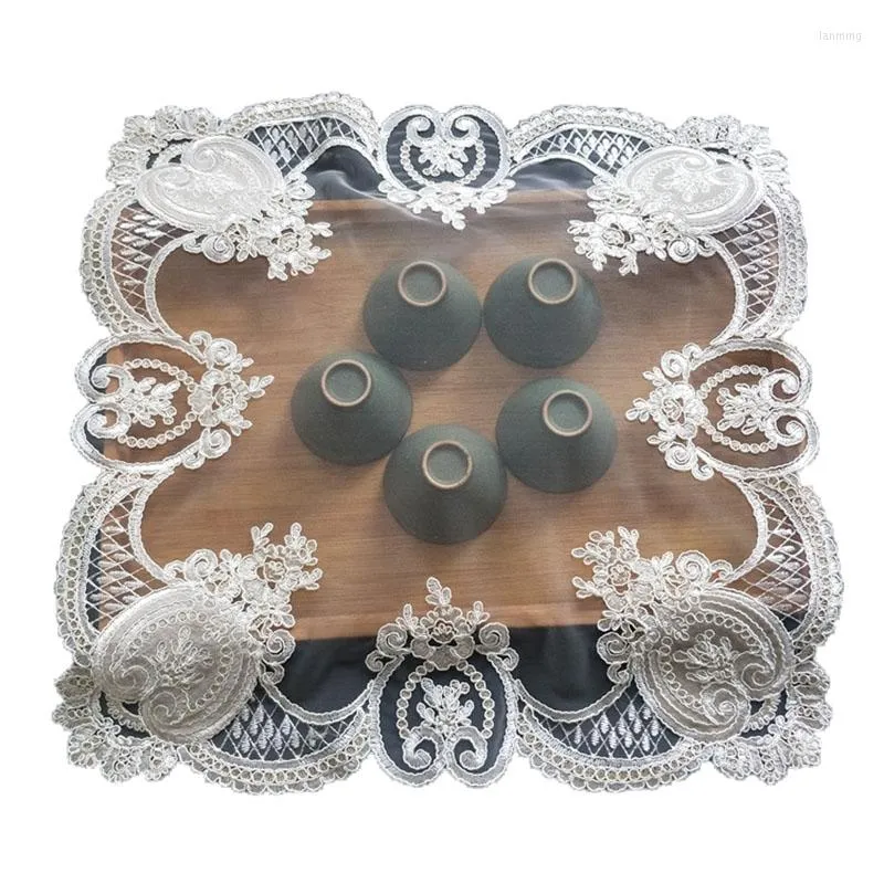 Nappe de Table brodée en dentelle, Poly blanc, crochet, pompon, couture à la main, perle carrée, tapis rond, couverture de chemin FG1312