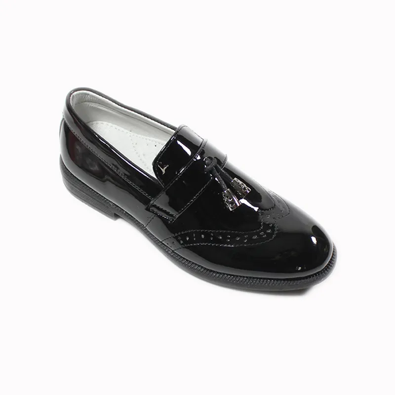 Sneakers Kids Luksuse buty Dzieci skórzany czarny spinny poślizg na mokasynach mokasyna chłopiec sukienka szkolna trend ślubny Oxford 221205