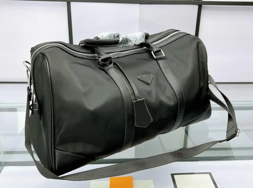 Bolsa de mão de náilon de grife de grande capacidade unissex bolsa de viagem comercial de grande capacidade bolsa esportiva preta pacote de esportes portátil bolsa de fim de semana