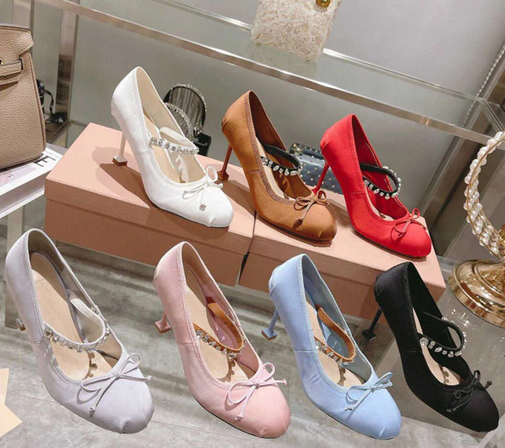 Xiuteng New 2022 Summer Breathable Women's Shoes Ladies Flat Beanie Shoes  All-match Soft Bottom Mother Single Shoe Hole Sandals - Flats - AliExpress