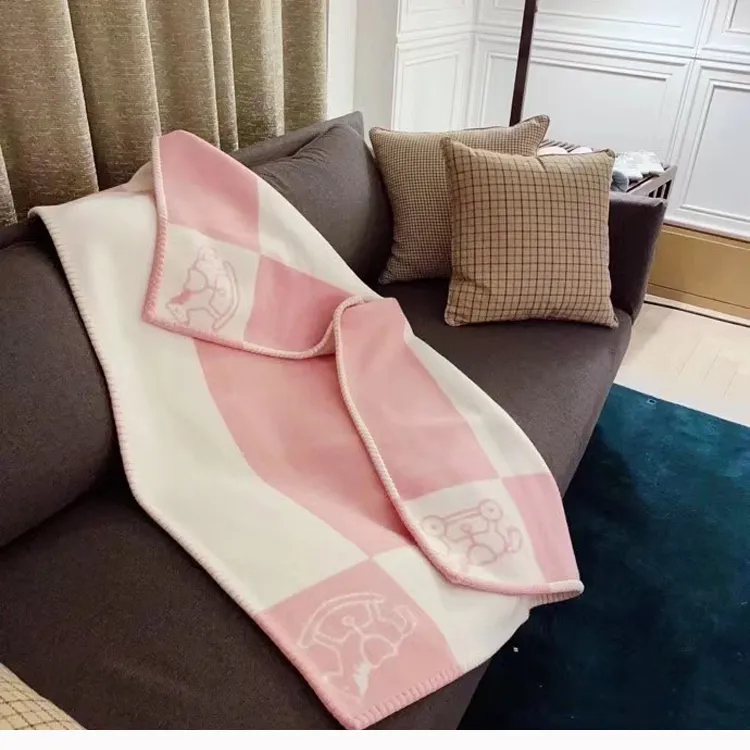 TOP qualité bébé filles cadeau de noël fille rose couverture H avec sac à poussière 90% laine maison canapé-lit grande taille