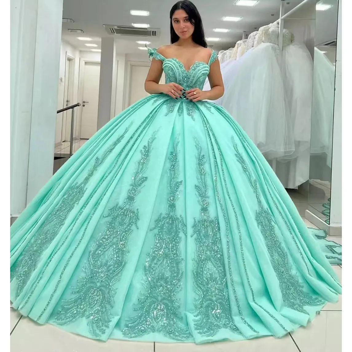 Açık yeşil balo elbiseleri balo elbisesi saten payetli boncuklar kolsuz lüks quinceanera elbiseler vestidos de fiesta