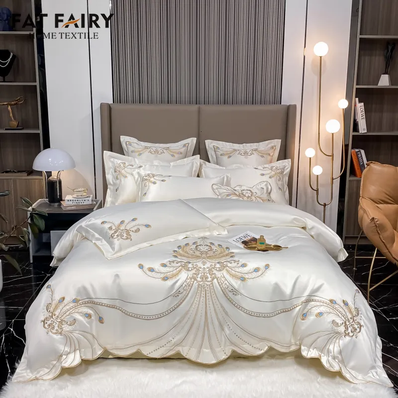 Set di biancheria da letto Luxury Gold Feather Embroidery Cotone egiziano Champagne / Giallo chiaro Patchwork Copripiumino Lenzuolo Federe Set 221205