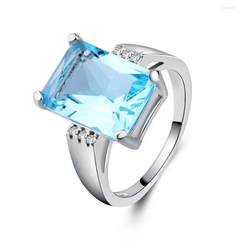 Bröllopsringar lyxiga skivor för kvinnor Crystal Blue Zircon Ring Female Square Band Promise Engagement Gifts