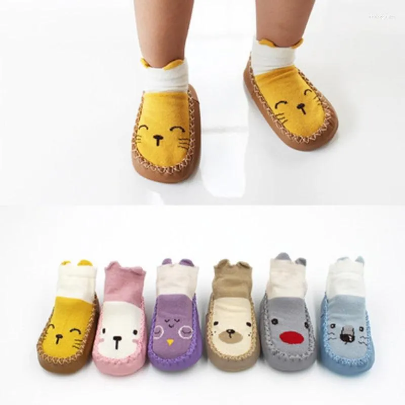 First Walkers 2022 Baby-Bodensocken, rutschfeste Kleinkindschuhe, geboren, weicher Boden, Baumwolle, Cartoon-Kinder