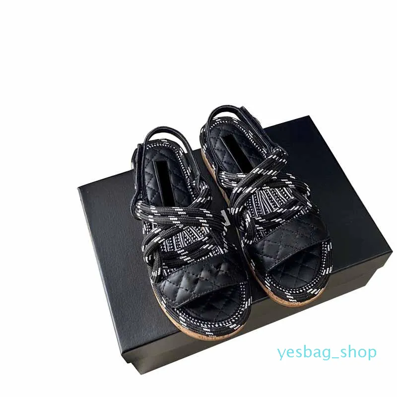 Platform Sandallar Tasarımcı Espadrille Tasarımcı Ayakkabı Terlik Loafers Flip Flops Moda Slaytları Düz ​​Deri Lüks Retro 90'lar Kırmızı 556 Koyun Dinini Kadın Boyut