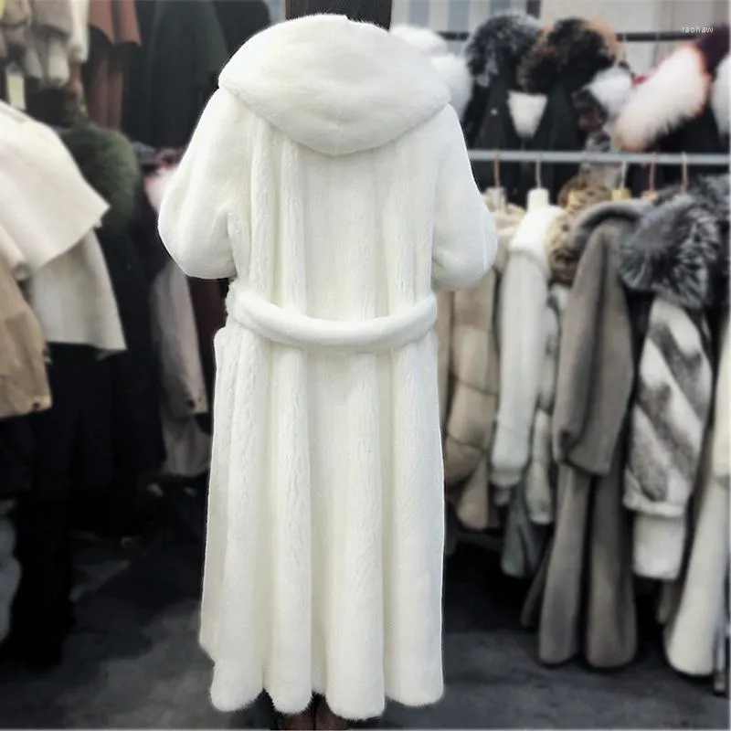 Fourrure femme 2023 à capuche hiver mode femme grande taille longue ceinture haut de gamme chaud Parker couleur Pure vison blanc manteau