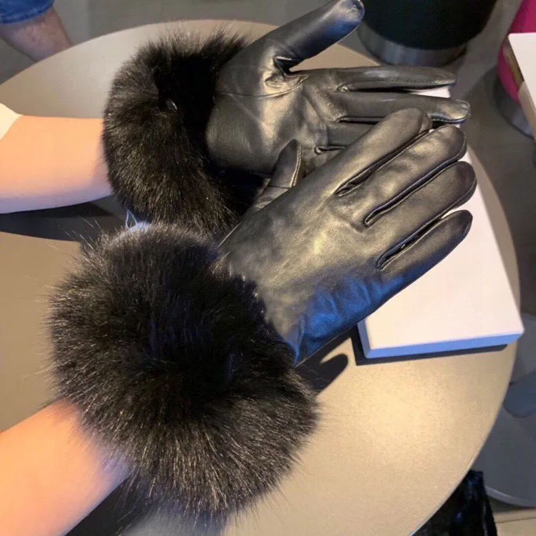 Luvas de grife de couro CH Glove Ladies Sheepskin Rabbit Fur Mitten Winter para mulheres Réplica oficial Counter qualidade Tamanho europeu T0P GUND AA