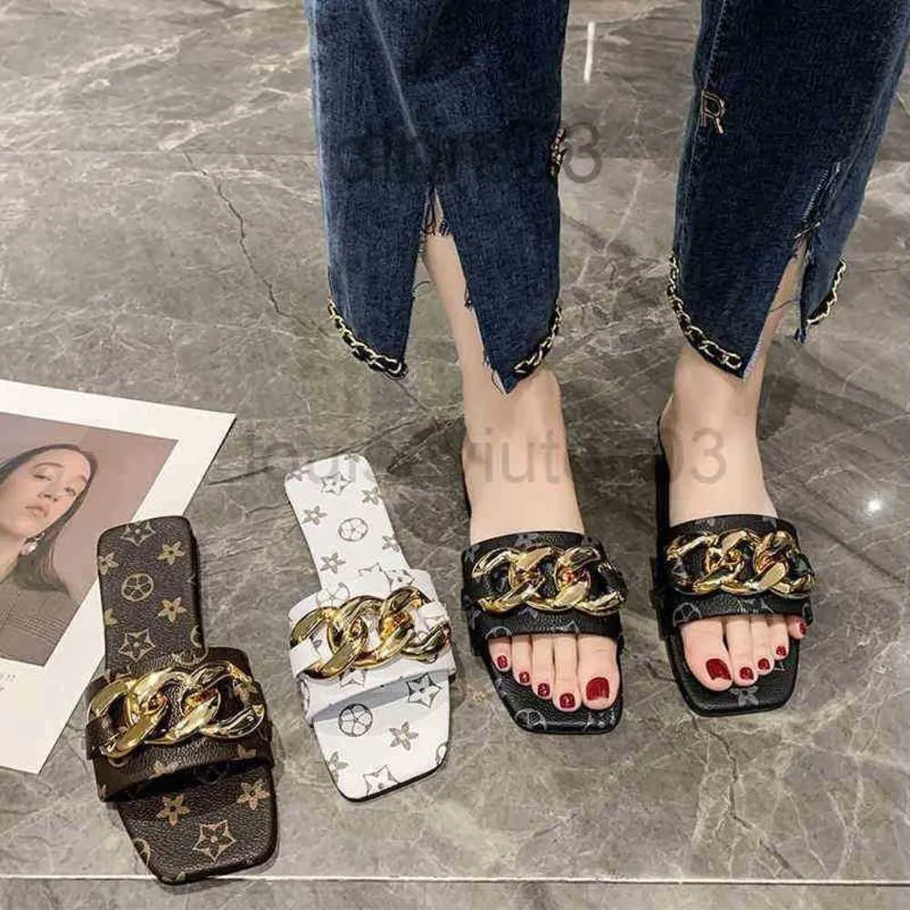 Frau Pool Strand Slipper Frauen Tragen Sommer Hausschuhe Design Sinn Quadratischen Kopf Freizeit Ein Wort Mode Sandalen