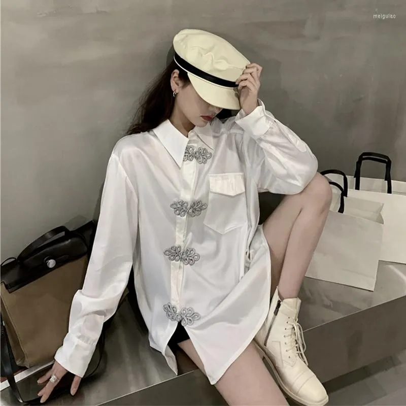 Etnisk kläder kinesiska stil kvinnor mode 2022 asiatiska streetwear harakuju skjortor oregelbundna knappar vintage blus och topp
