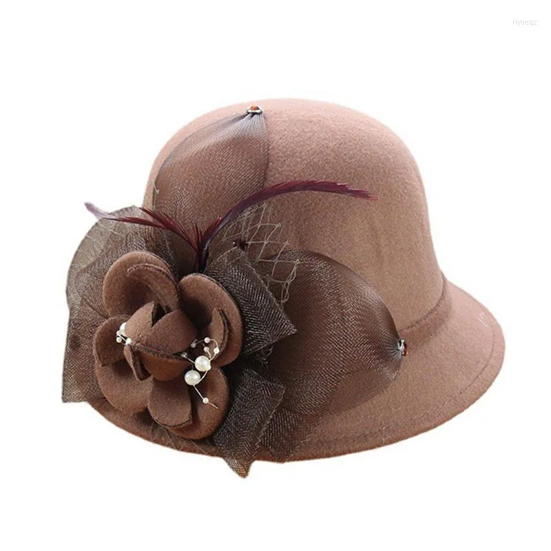 Beretten Elegant Wool Vintage Warm Party Fedoras Hoed met bloemen Women Fashion Mesh Lady Winter Herfst Jazz Caps Beret Hair Accessories