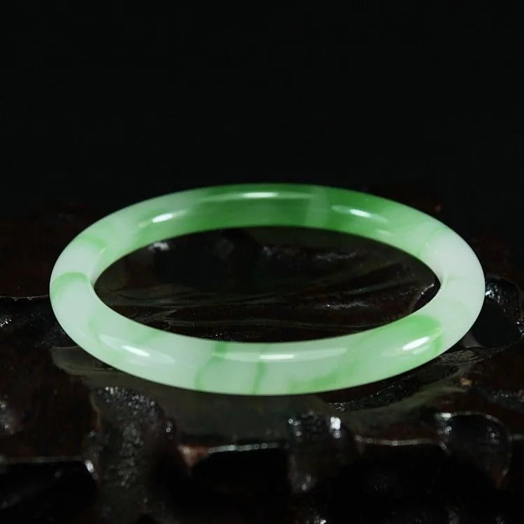 Jade-Armref 57.0 Mm (2.24 "), Runde Form, Helles Lavendel Und Grün, Jadet-Armband